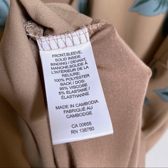 RW&Co  Floral Top - Picture 4 of 6